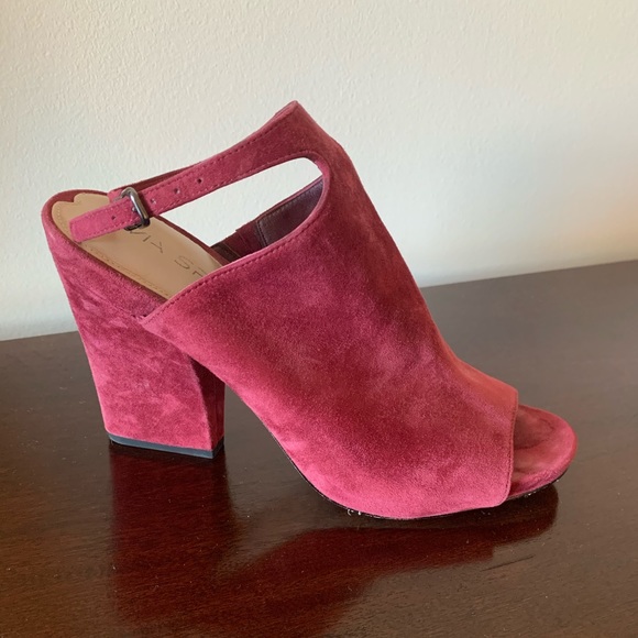 Via Spiga Raspberry Suede Block Heel - Picture 2 of 3